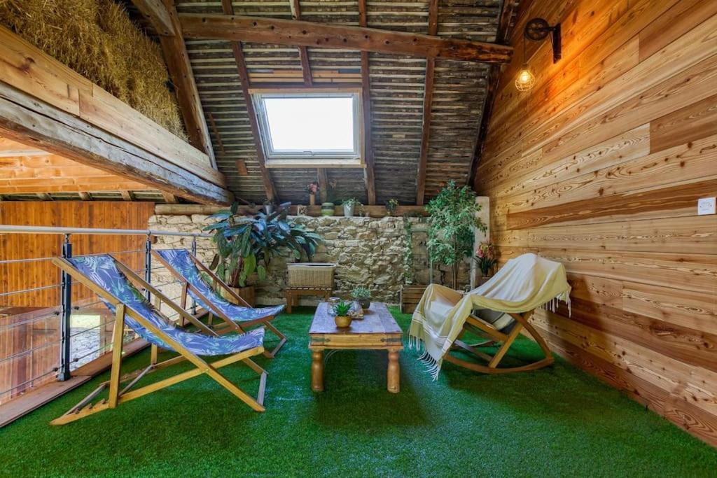 Gite De Charme : La Grange Au Lac Azur Treffort  Buitenkant foto