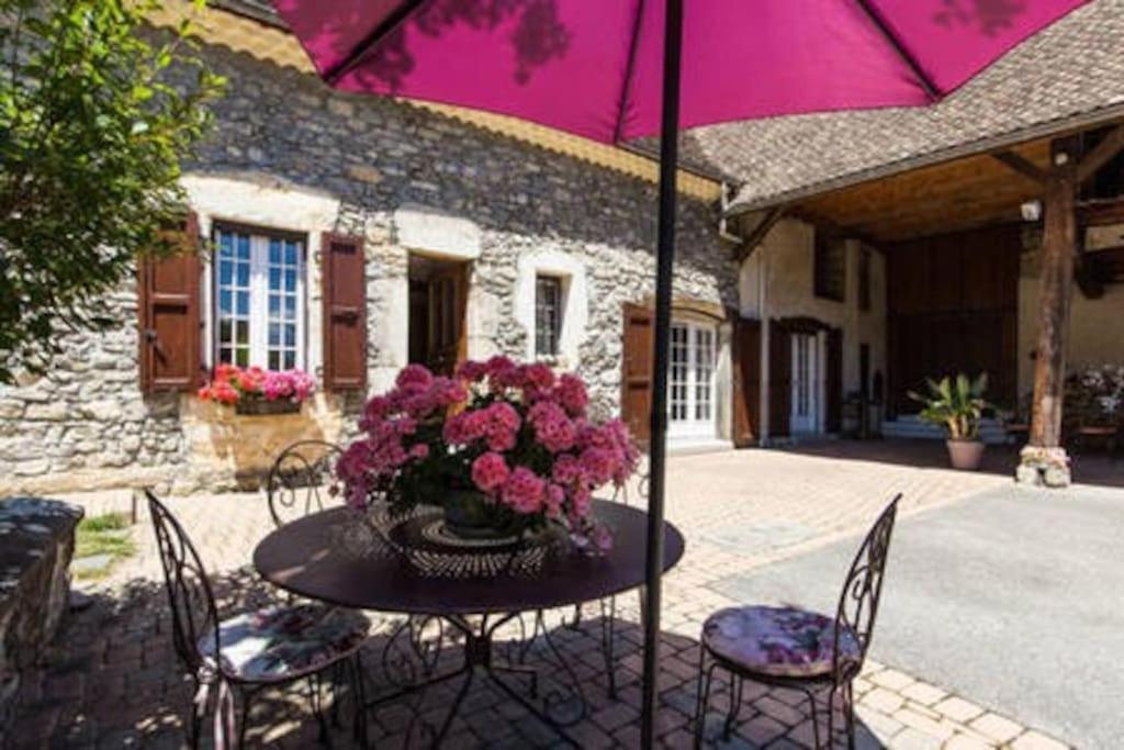 Gite De Charme : La Grange Au Lac Azur Treffort  Buitenkant foto