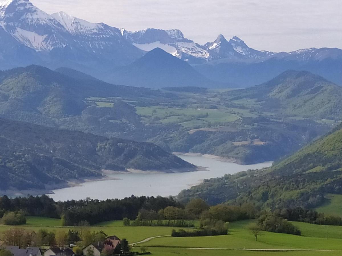 Gite De Charme : La Grange Au Lac Azur Treffort  Buitenkant foto